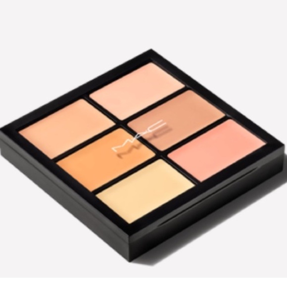 MAC Studio Fix Conceal and Correct Palette - Picture 9 of 16